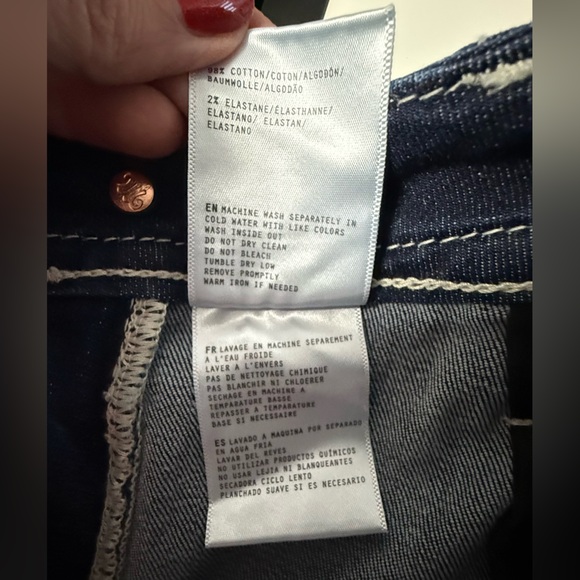 NEW!! NWT Miss Me Mid-Rise Bootcut Jeans 31x34 - Angel Wing Pockets - Picture 13 of 16